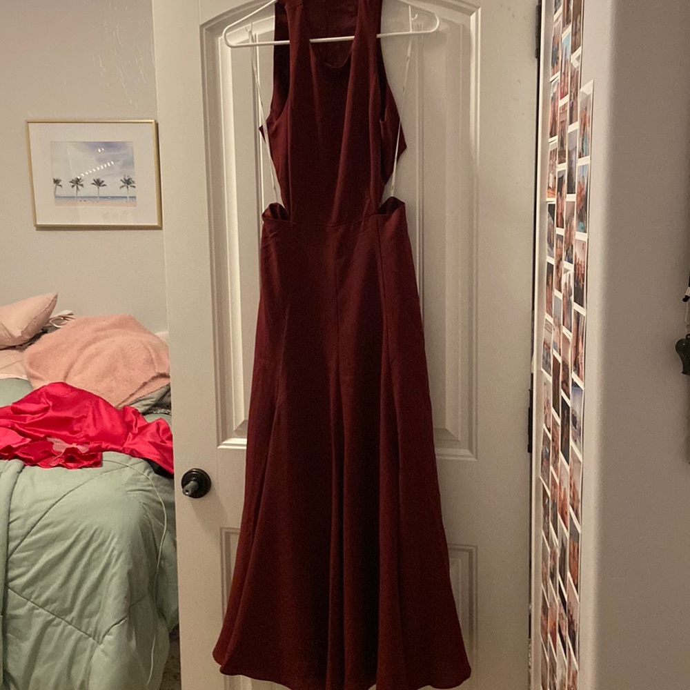 burgundy red lulus maxi formal dress w/ back cut out